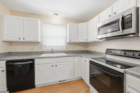 6624 English Ivy Lane Raleigh NC 27615