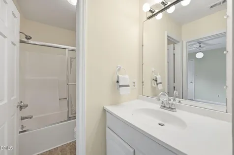 6624 English Ivy Lane Raleigh NC 27615