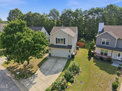4232 Dalcross Road Raleigh NC 27610