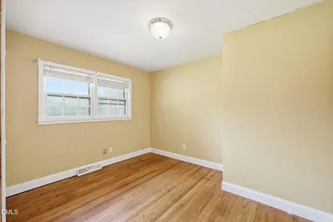 1517 Edith Street Burlington NC 27215