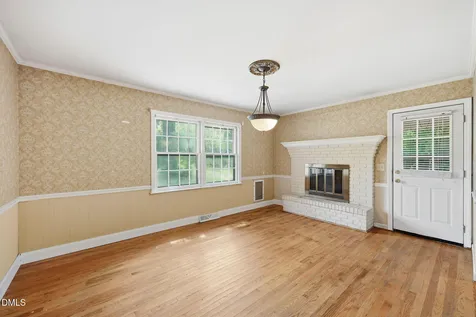 1517 Edith Street Burlington NC 27215