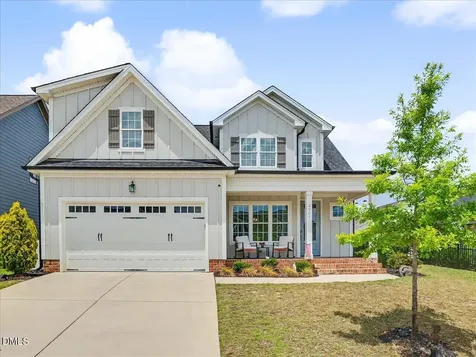 2907 Meadow Bluffs Way Fuquay Varina NC 27526