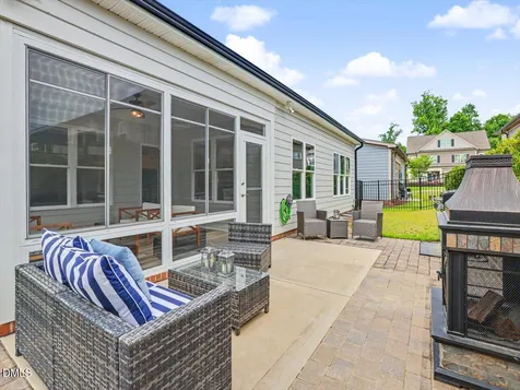 2907 Meadow Bluffs Way Fuquay Varina NC 27526