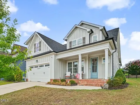 2907 Meadow Bluffs Way Fuquay Varina NC 27526