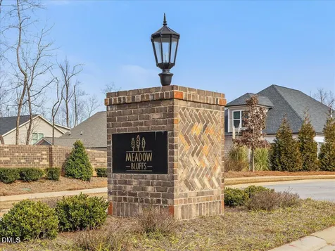 2907 Meadow Bluffs Way Fuquay Varina NC 27526
