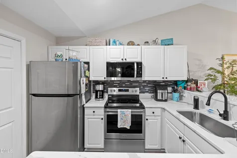 4022 Wellington Ridge Loop Cary NC 27518