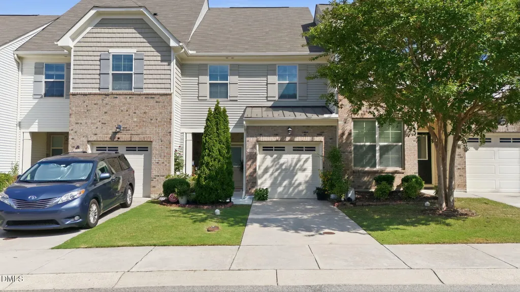 734 Davenbury Way Cary NC 27513