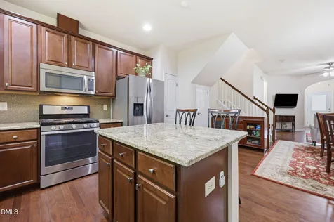 734 Davenbury Way Cary NC 27513