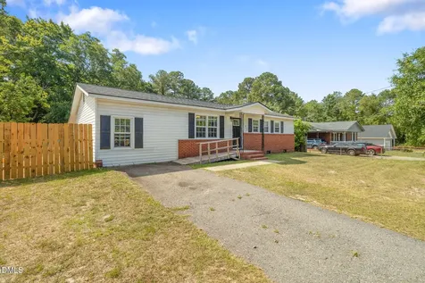 1614 Gardenia Avenue Fayetteville NC 28311