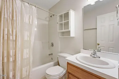 48 Hammerstone Drive Fuquay Varina NC 27526