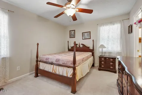 48 Hammerstone Drive Fuquay Varina NC 27526