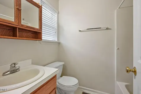 48 Hammerstone Drive Fuquay Varina NC 27526