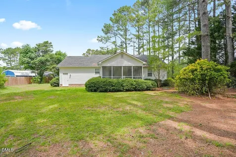 48 Hammerstone Drive Fuquay Varina NC 27526