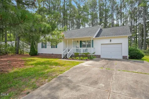 48 Hammerstone Drive Fuquay Varina NC 27526