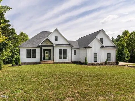 1805 Merritt Trail Burlington NC 27217