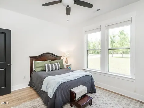 1805 Merritt Trail Burlington NC 27217
