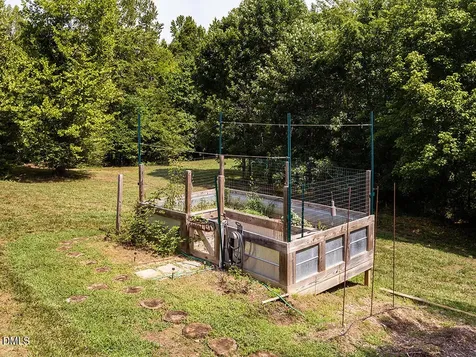 1805 Merritt Trail Burlington NC 27217