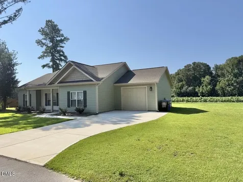 404 S Eastwood Drive Benson NC 27504