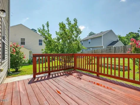 27 Blakeford Drive Wendell NC 27591