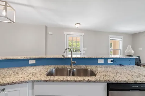 1002 E Maplewood Drive Benson NC 27504