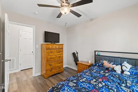 1002 E Maplewood Drive Benson NC 27504