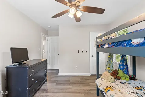 1002 E Maplewood Drive Benson NC 27504