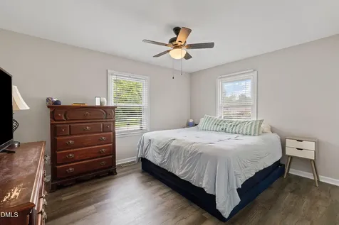 1002 E Maplewood Drive Benson NC 27504