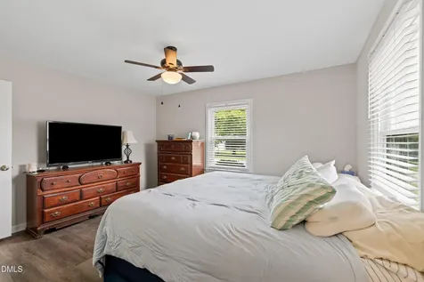 1002 E Maplewood Drive Benson NC 27504