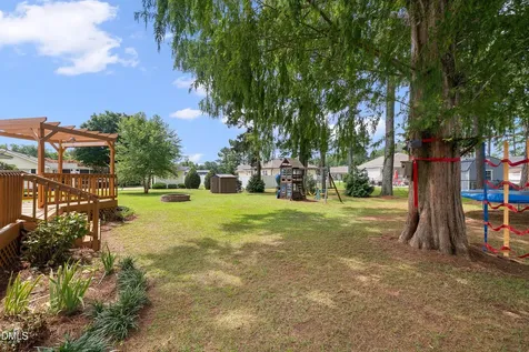 1002 E Maplewood Drive Benson NC 27504