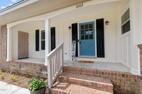 1002 E Maplewood Drive Benson NC 27504