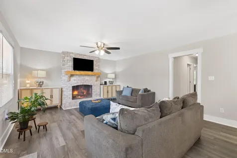 1002 E Maplewood Drive Benson NC 27504