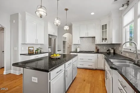 902 Ravendale Place Cary NC 27513