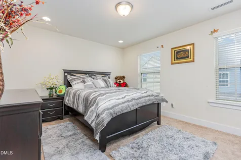 9202 Giralda Walk Raleigh NC 27617