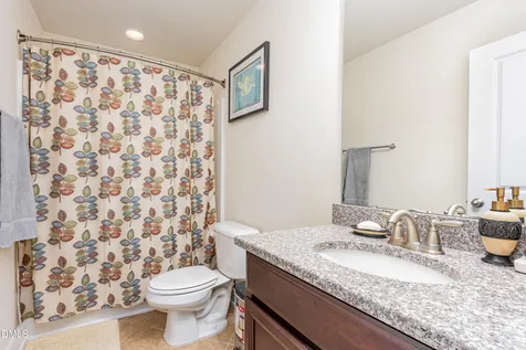 9202 Giralda Walk Raleigh NC 27617