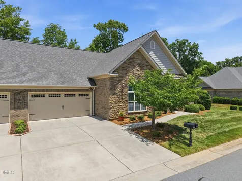 5424 Ggo Drive Greensboro NC 27406