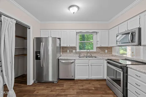 8109 Round Oak Road Raleigh NC 27616