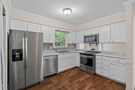 8109 Round Oak Road Raleigh NC 27616