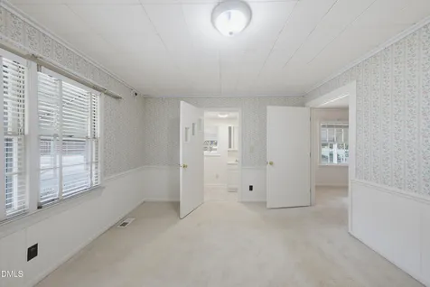 306 Plainview Avenue Raleigh NC 27604