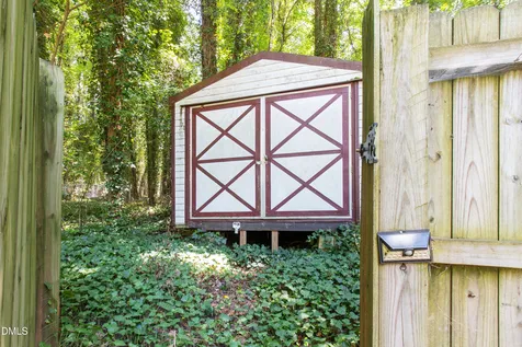 2813 Girth Lane Raleigh NC 27603