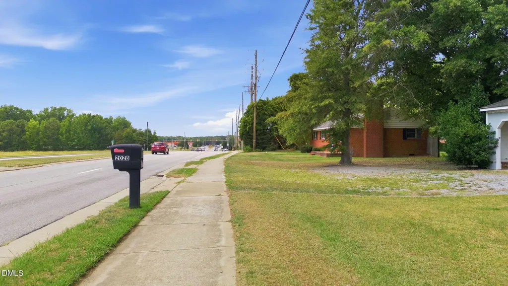 2028 N Broad Street Fuquay Varina NC 27526