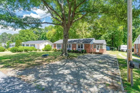 311 Woodland Drive Fuquay Varina NC 27526