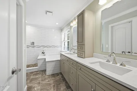 215 Lansbrooke Lane Apex NC 27502