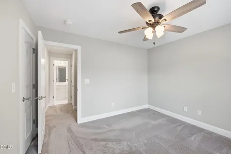 215 Lansbrooke Lane Apex NC 27502