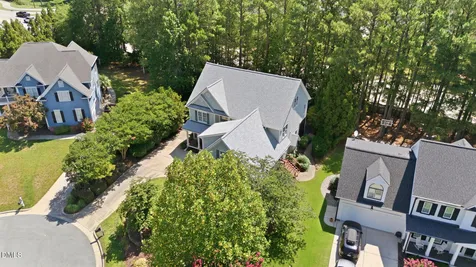 215 Lansbrooke Lane Apex NC 27502