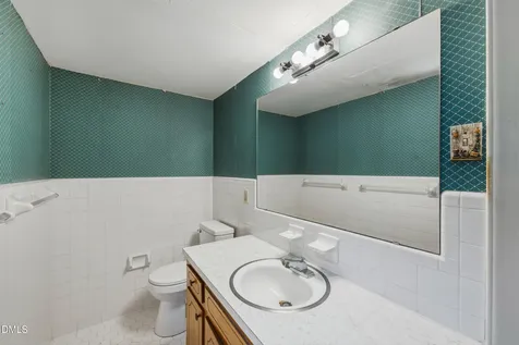 4900 Larchmont Drive Raleigh NC 27612