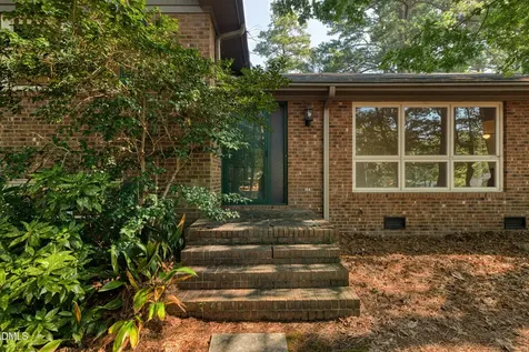 4900 Larchmont Drive Raleigh NC 27612