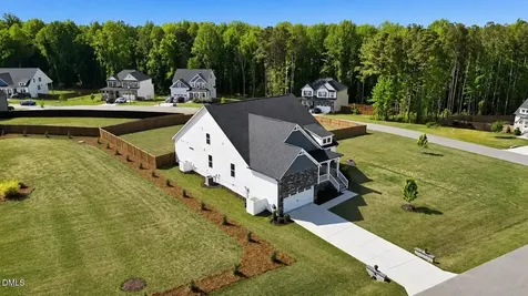 192 Castle Pond Way Fuquay Varina NC 27526