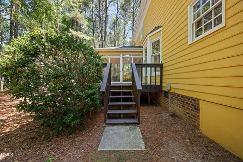 505 Heathridge Lane Cary NC 27513