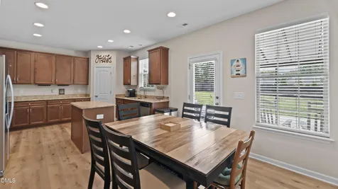 231 Fair Oaks Court Mebane NC 27302