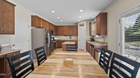 231 Fair Oaks Court Mebane NC 27302